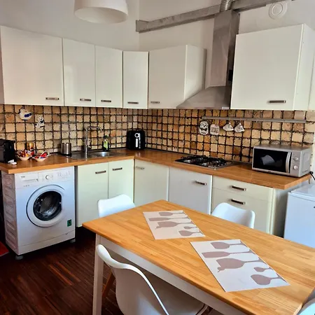Maison 18 شقة